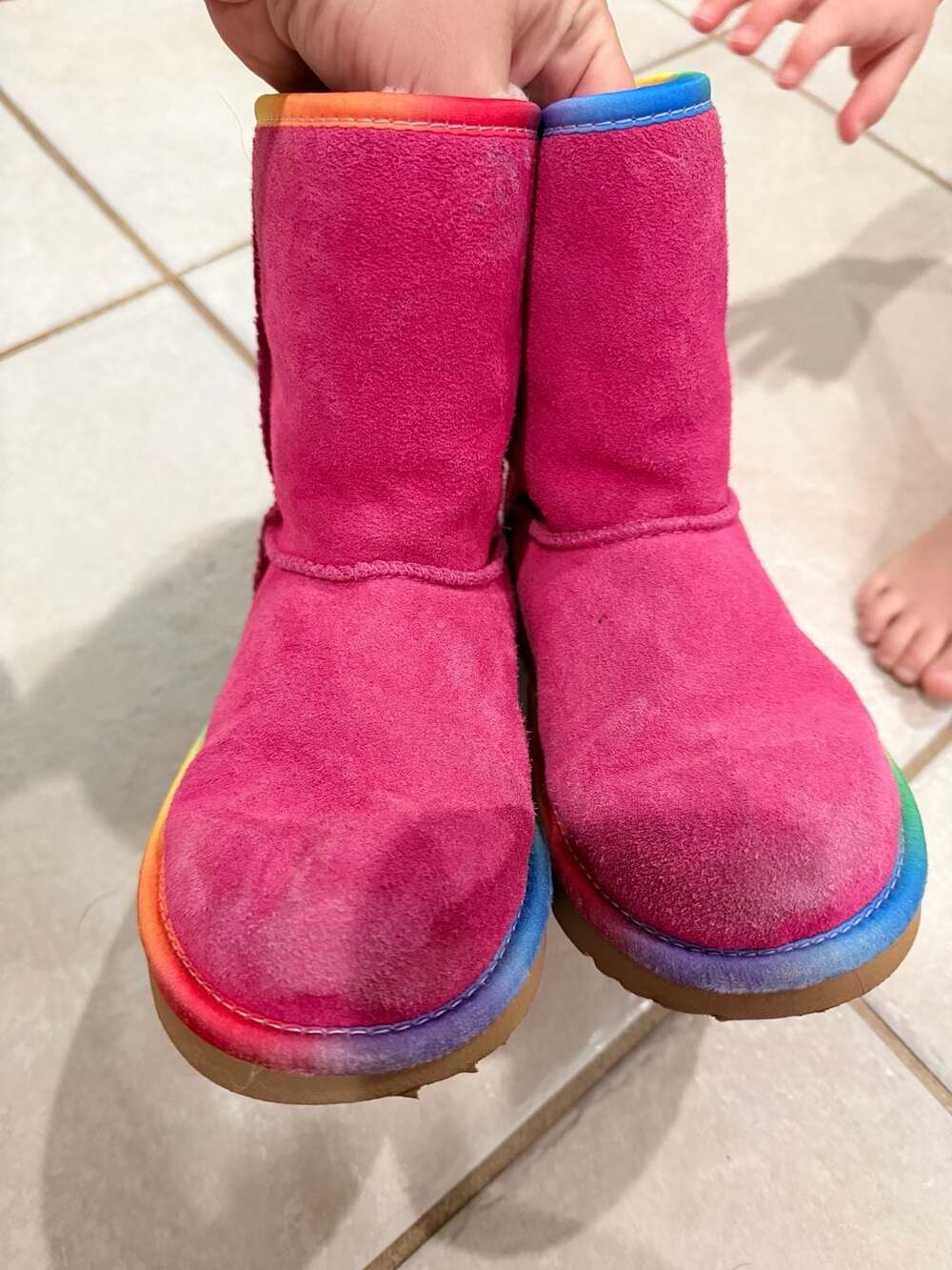 Girls UGG Classic II Rainbow Boots Pink Size 3